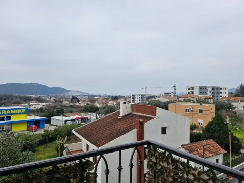 Izdavanje, dvosoban stan, 70m², Čeluga, Bar - image 6