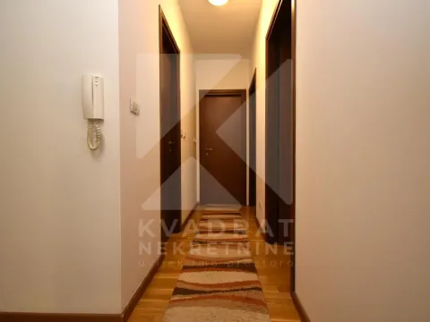 Izdavanje, dvosoban stan, 74m², City Kvart, Podgorica - image 7