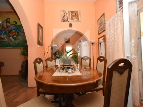 Prodaja, kuća, 300m², Donja Gorica, Podgorica - image 8