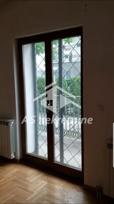 Izdavanje, kuća, 220m², Savski Venac, Beograd
