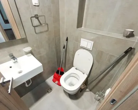 Izdavanje, dvosoban stan, 70m², Master Kvart, Podgorica - image 5