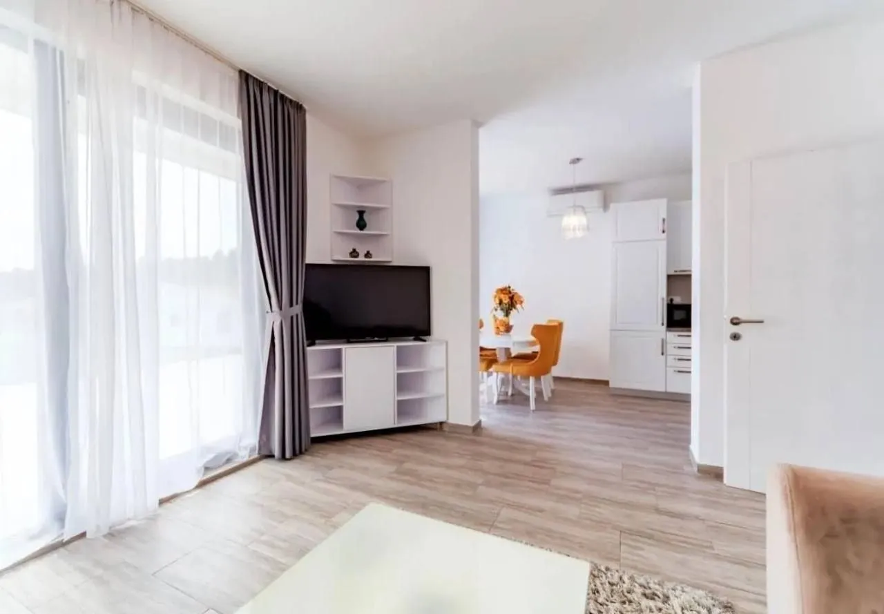 Rent, three bedroom apartment, 127m², Petrovac, Budva