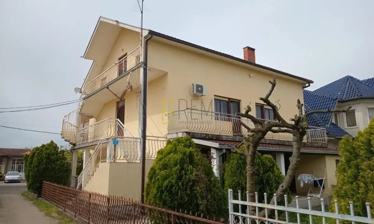 Sale, three bedroom apartment, 90m², Zagorič, Podgorica