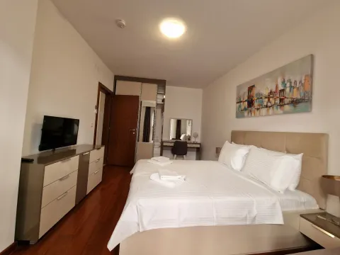 Rent, one bedroom apartment, 87m², Bečići, Budva - image 17