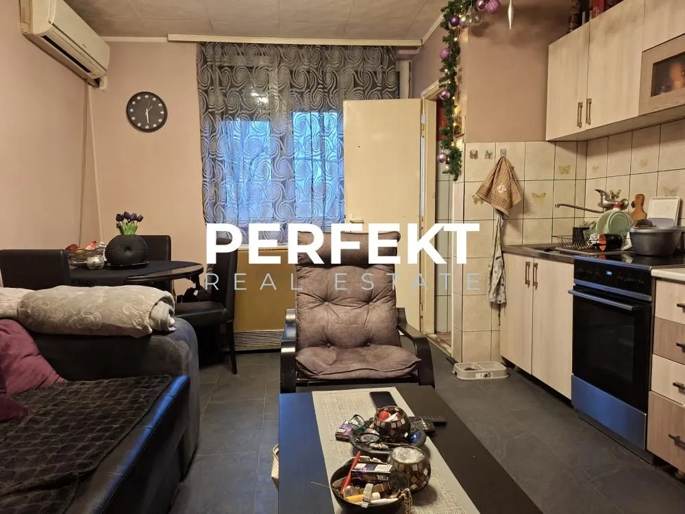 Prodaja, dvosoban stan, 53m², Tesla, Pančevo
