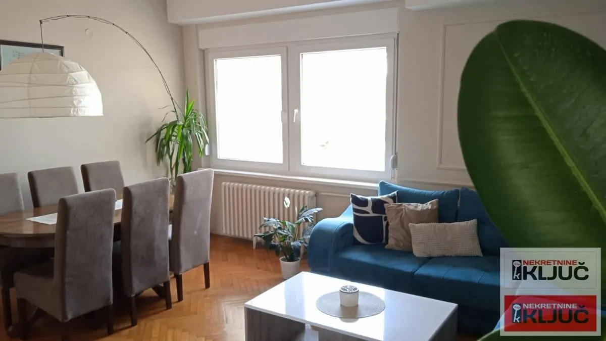 Prodaja, četvorosoban stan, 91m², Centar, Novi Sad