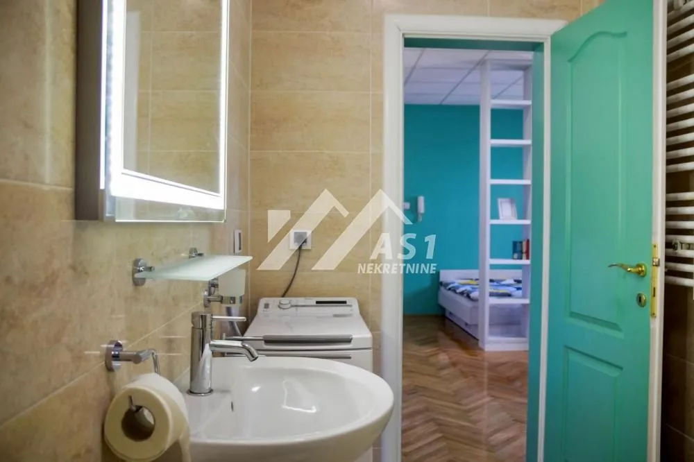 Izdavanje, jednosoban stan, 31m², Centar, Novi Sad