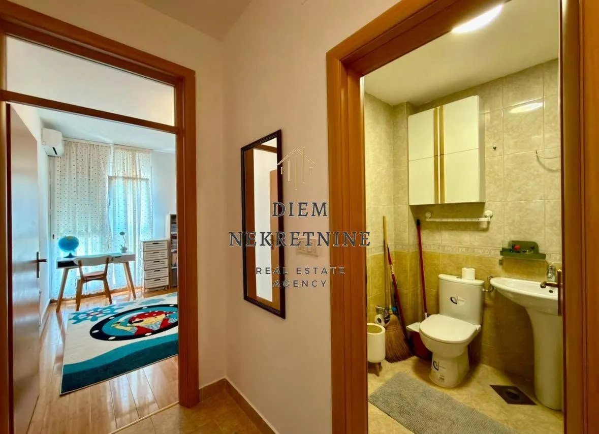 Sale, one bedroom apartment, 62m², Centar, Bar