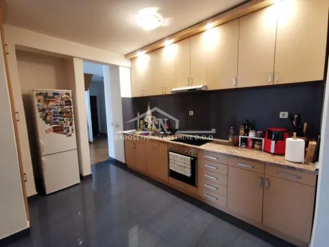 Sale, four bedroom apartment, 158m², Čukarica, Beograd - image 7