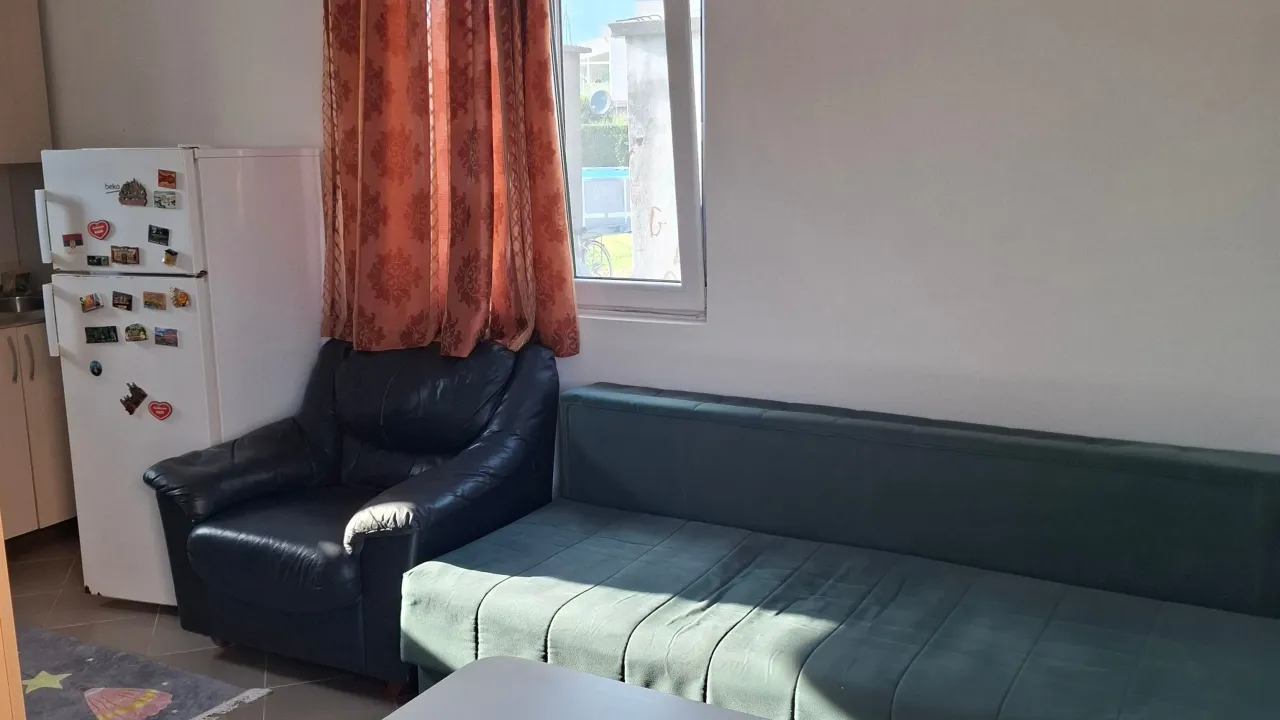 Izdavanje, garsonjera, 20m², Polje, Bar