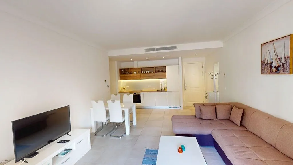 Prodaja, dvosoban stan, 55m², Tivat, Crna Gora