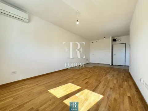 Izdavanje, jednosoban stan, 46m², Stari Aerodrom, Podgorica - image 7