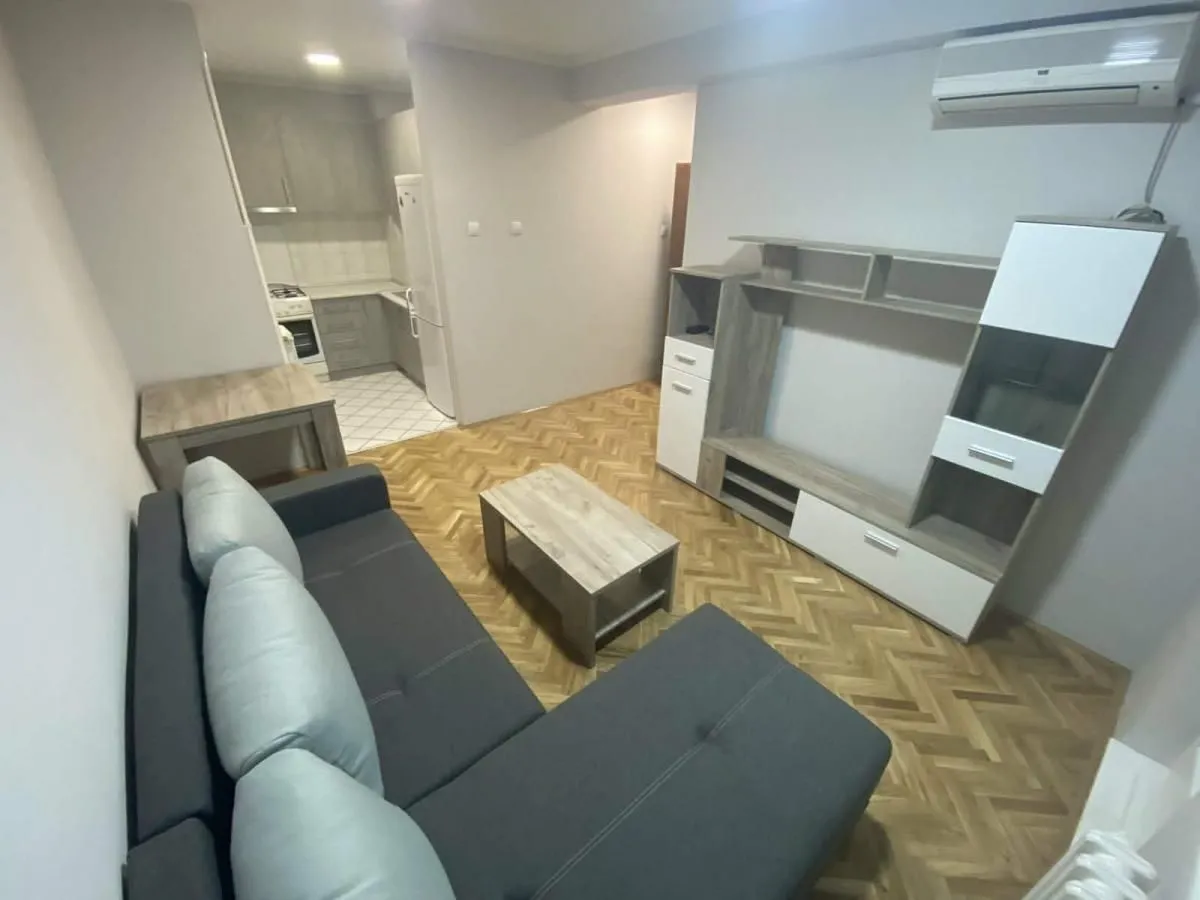 Izdavanje, jednosoban stan, 37m², Podbara, Novi Sad Sve Podlokacije