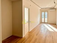 Izdavanje, poslovni prostor, 43m², Central Point, Podgorica