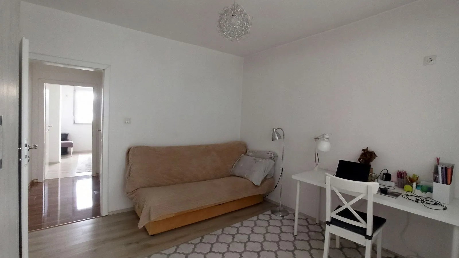 Prodaja, četvorosoban stan, 111m², Centar, Loznica