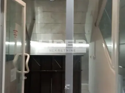 Prodaja, poslovni prostor, 8m², Savski Venac, Beograd - image 4