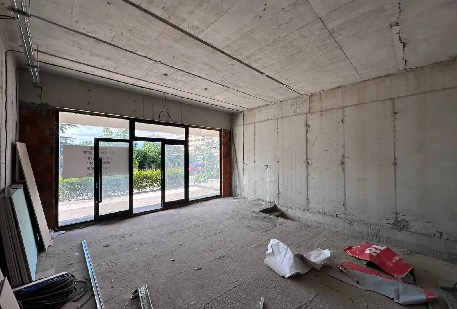 Izdavanje, poslovni prostor, 100m², City Kvart, Podgorica