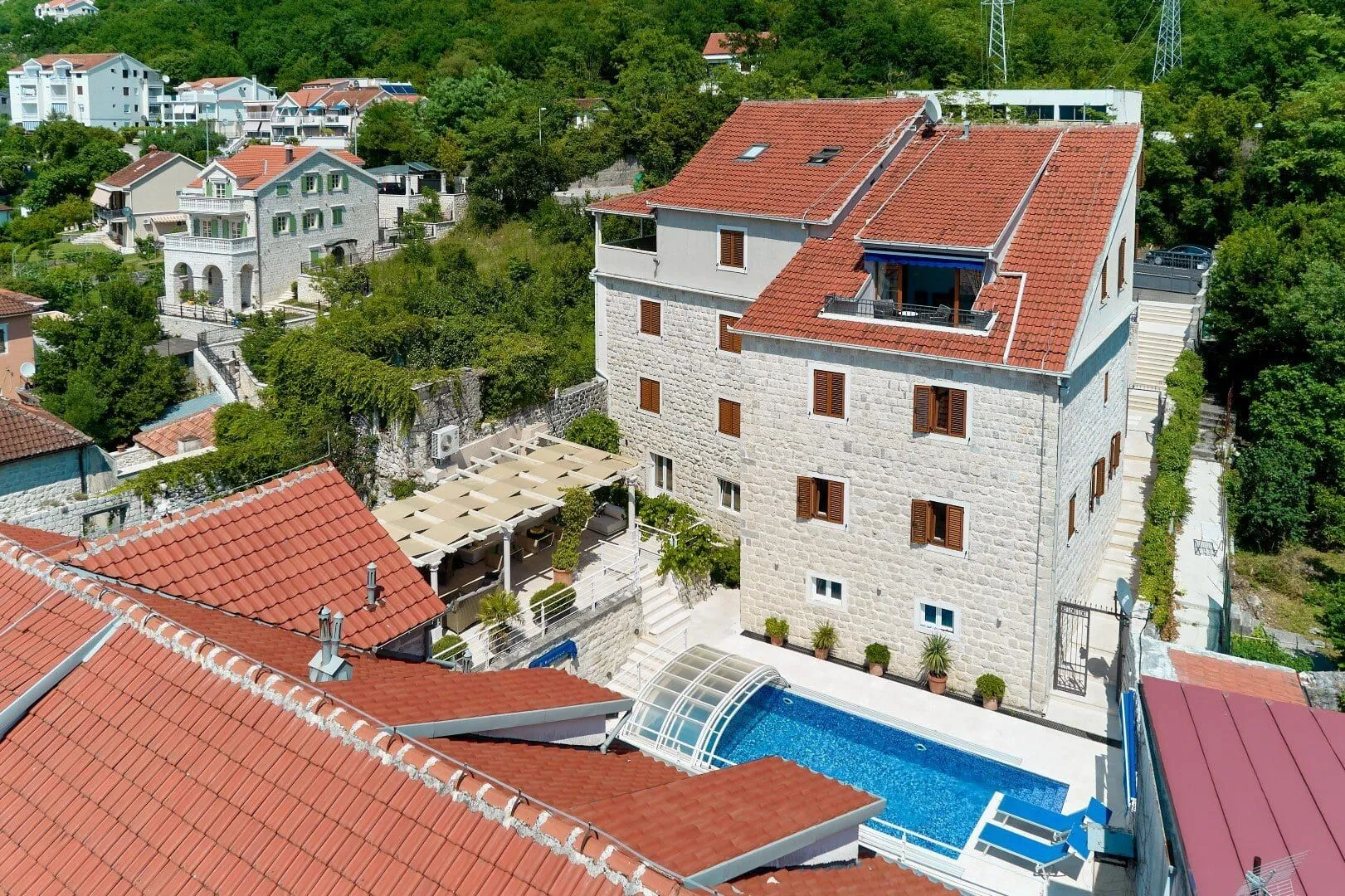 Rent, house, 2117m², Kotor, Crna Gora