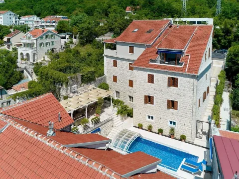 Rent, house, 2117m², Kotor, Crna Gora - image 9