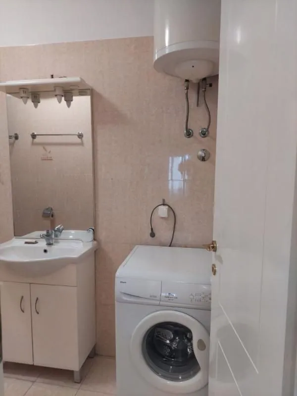 Rent, one bedroom apartment, 45m², Sutomore, Bar