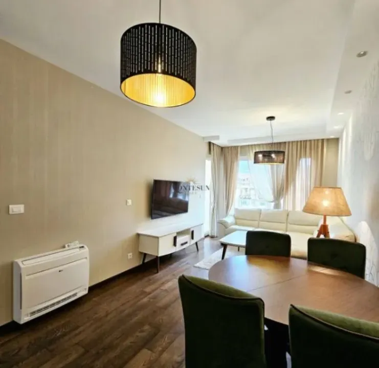 Izdavanje, jednosoban stan, 46m², Budva, Crna Gora