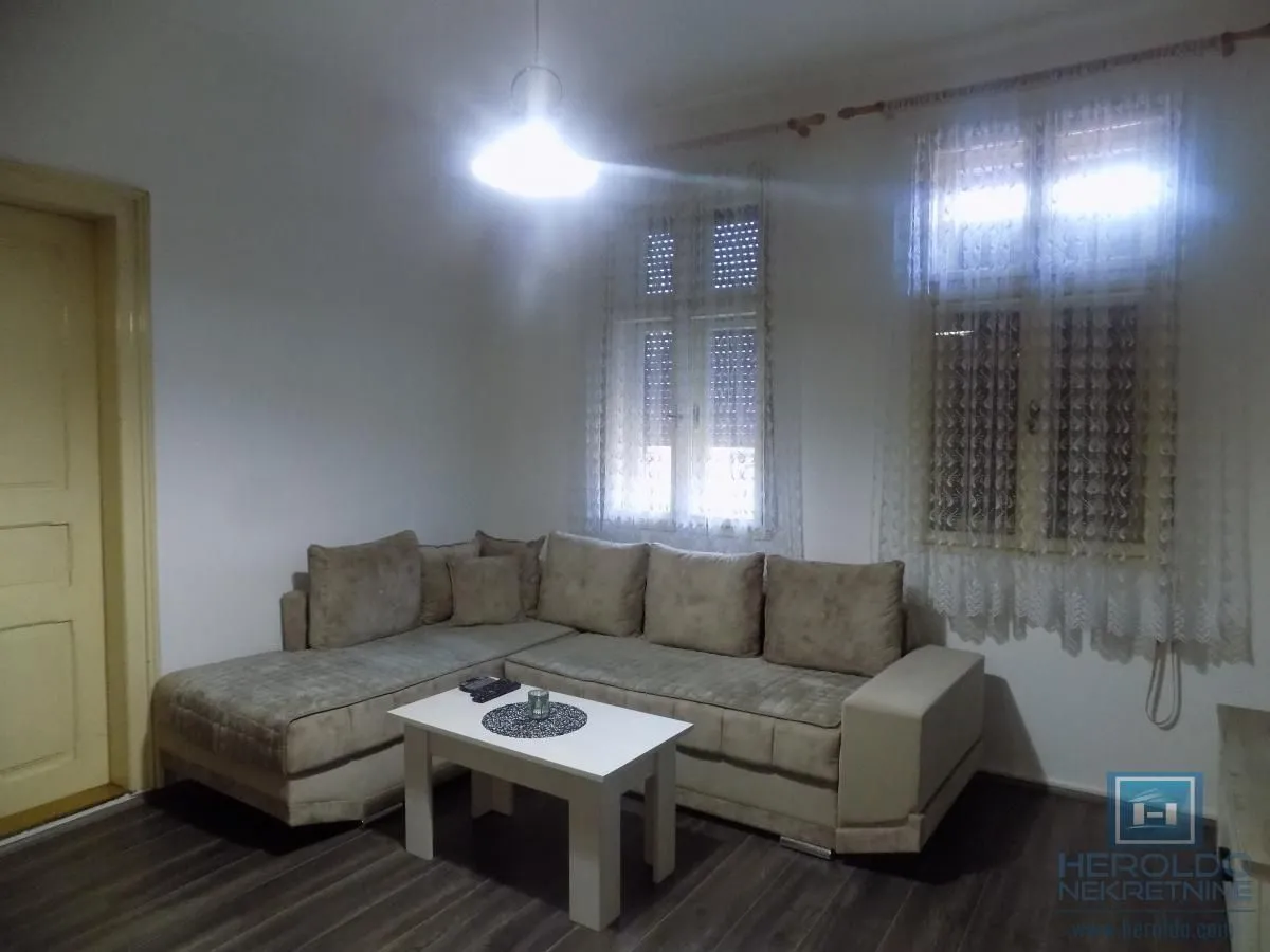 Prodaja, kuća, 217m², Paraćin, Srbija
