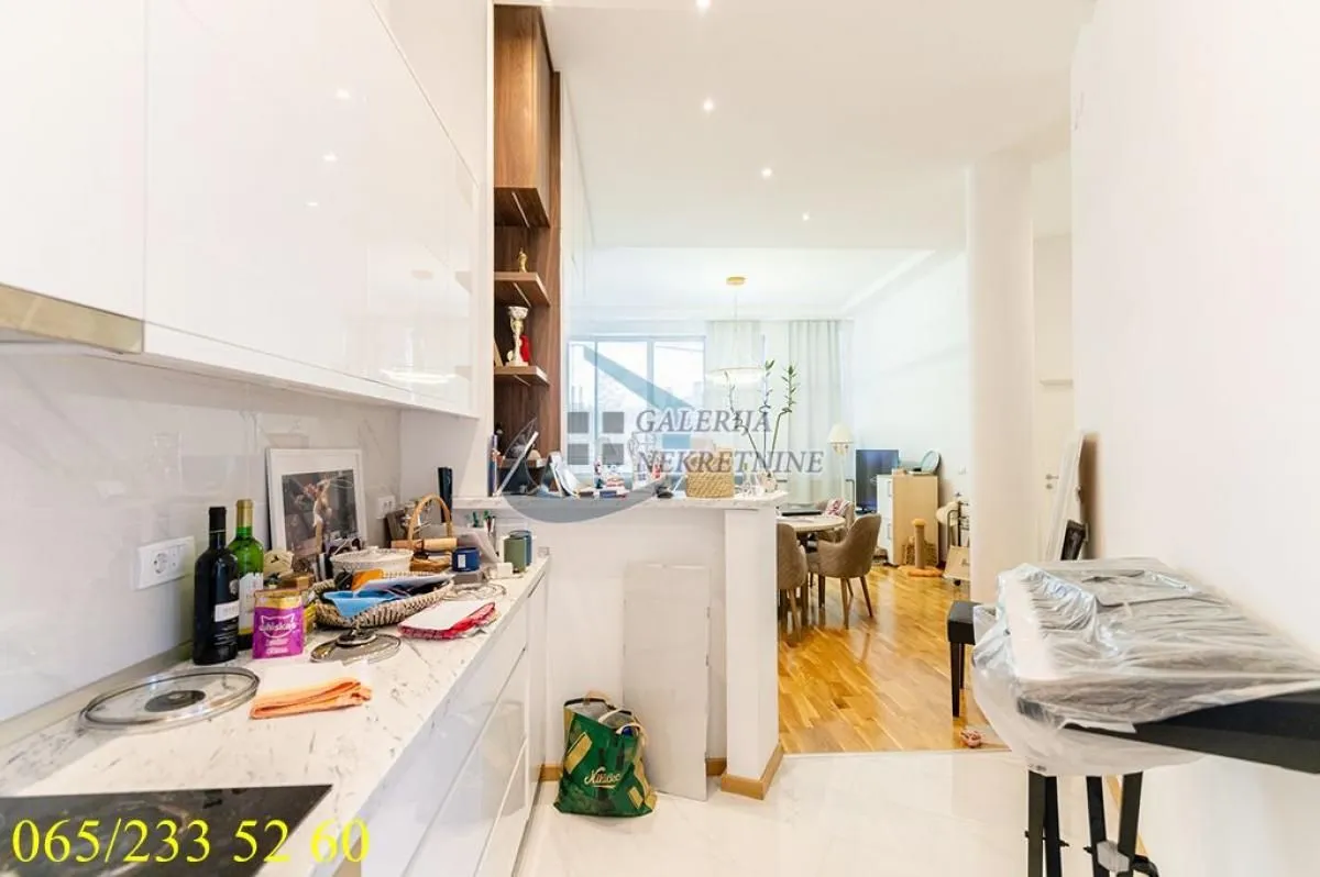 Sale, two bedroom apartment, 61m², Vračar Hram, Vračar Sve Podlokacije