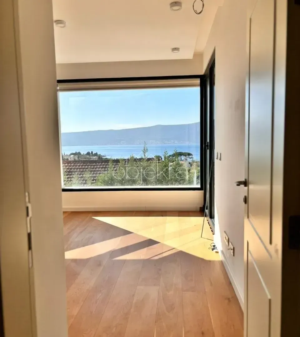 Sale, apartment, 103m², Tivat, Crna Gora