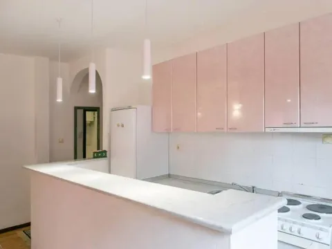 Izdavanje, dvosoban stan, 46m², Đeram Pijaca, Beograd - image 4