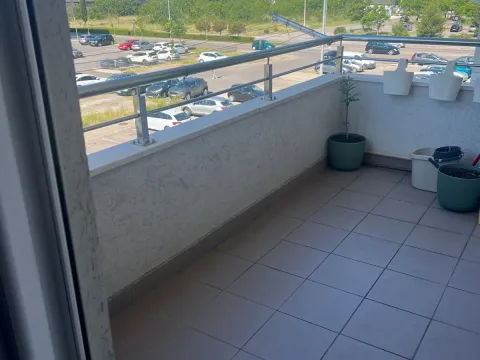Izdavanje, dvosoban stan, 70m², Tuški Put, Podgorica - image 7