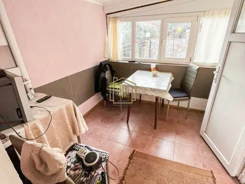 Sale, house, 200m², Šušanj, Bar - image 3