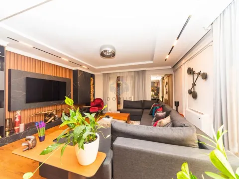 Prodaja, trosoban stan, 195m², Pobrežje, Podgorica - image 3