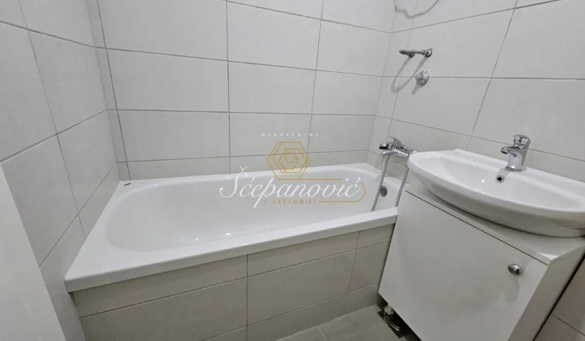 Prodaja, dvosoban stan, 59m², Bulevar Oslobodjenja, Novi Sad Sve Podlokacije