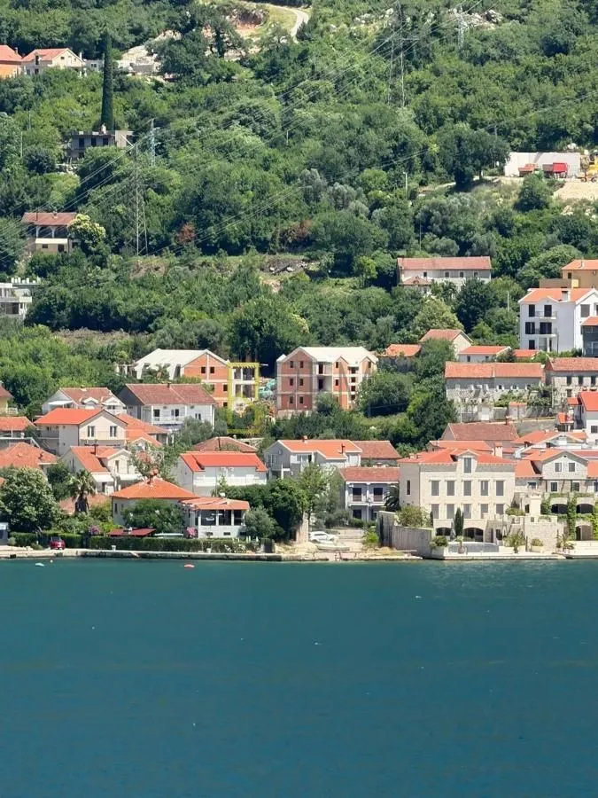 Prodaja, jednosoban stan, 49m², Risan, Kotor