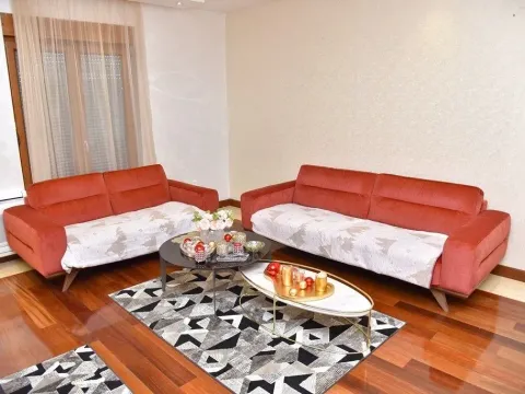 Rent, four bedroom apartment, 140m², Centar, Podgorica - image 1