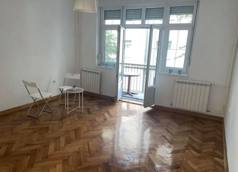 Izdavanje, trosoban stan, 70m², Palata Pravde, Beograd