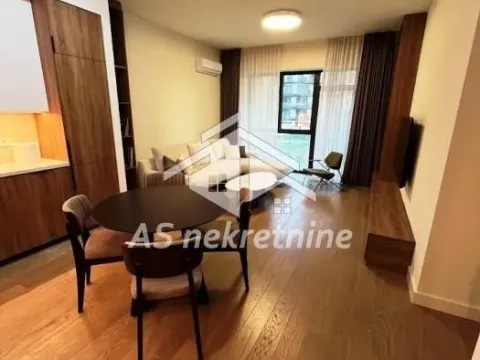 Izdavanje, trosoban stan, 79m², Savski Venac, Beograd - image 9