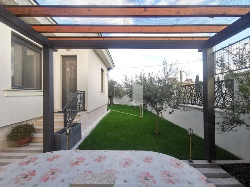 Sale, house, 180m², Podgorica, Crna Gora