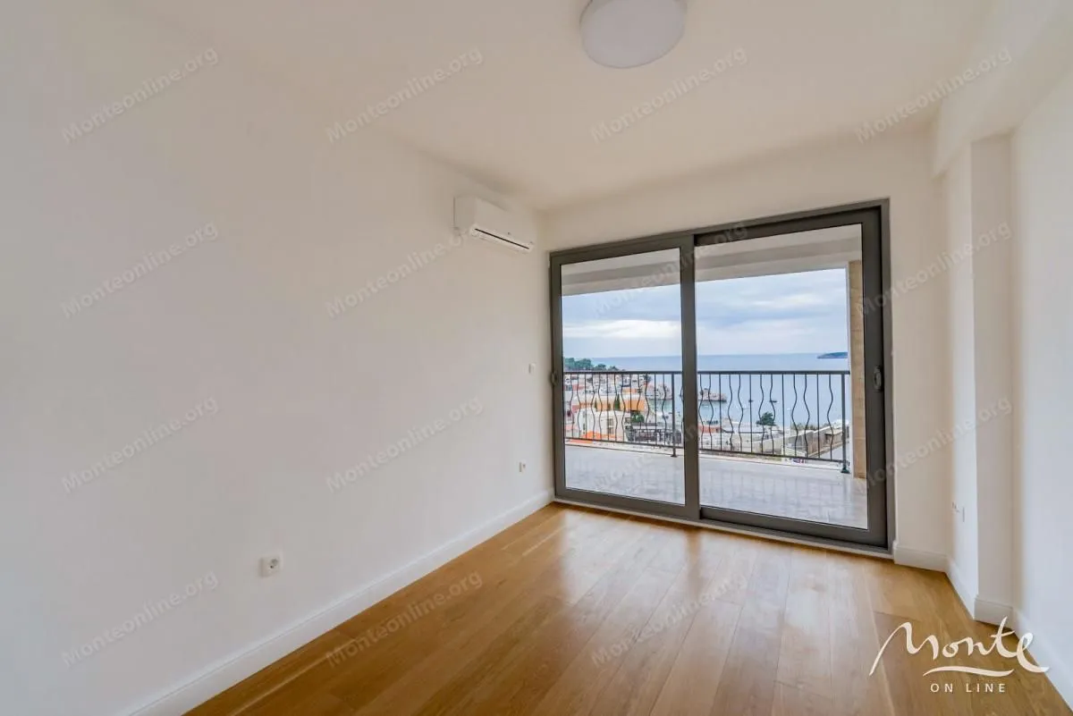 Sale, three bedroom apartment, 160m², Pržno, Budva
