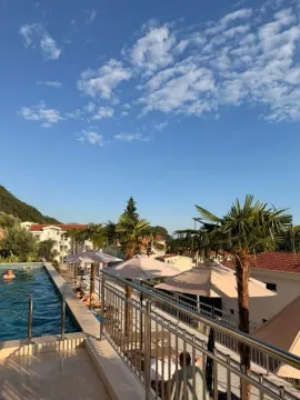 Sale, one bedroom apartment, 49m², Petrovac, Budva - image 2