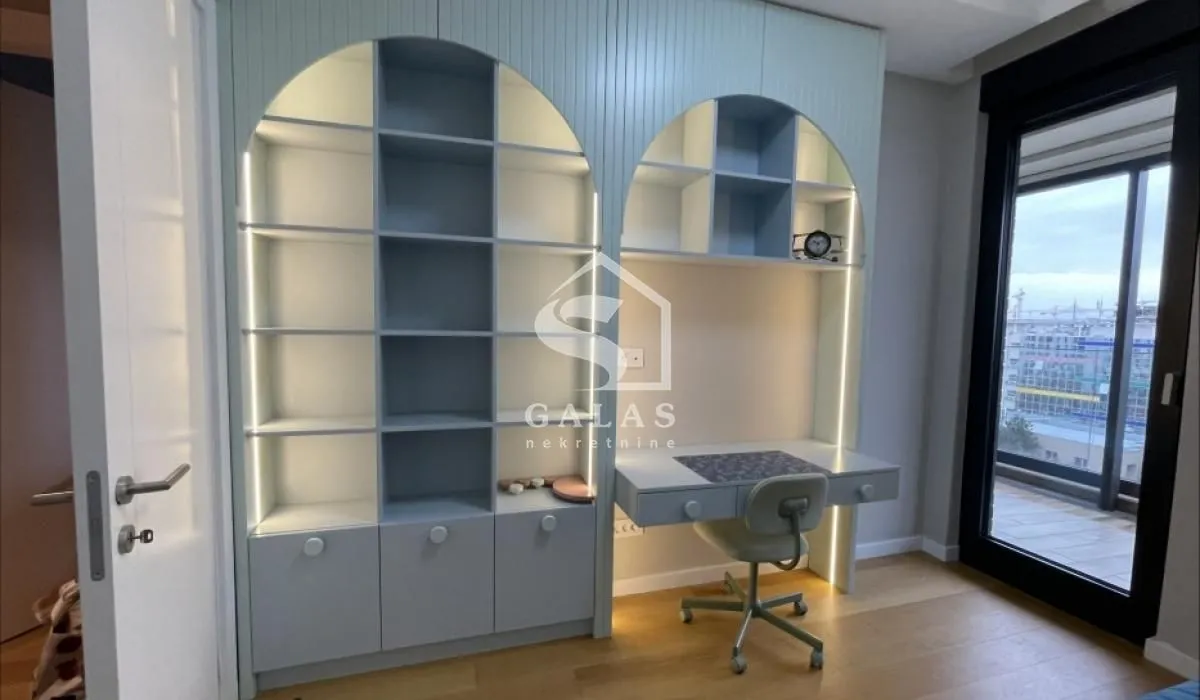 Prodaja, četvorosoban stan, 176m², Tošin bunar, Novi Beograd Sve Podlokacije