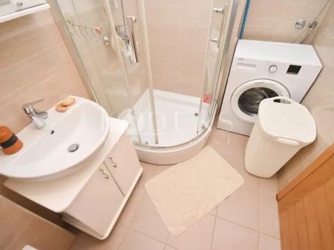 Izdavanje, jednosoban stan, 50m², City Kvart, Podgorica - image 2