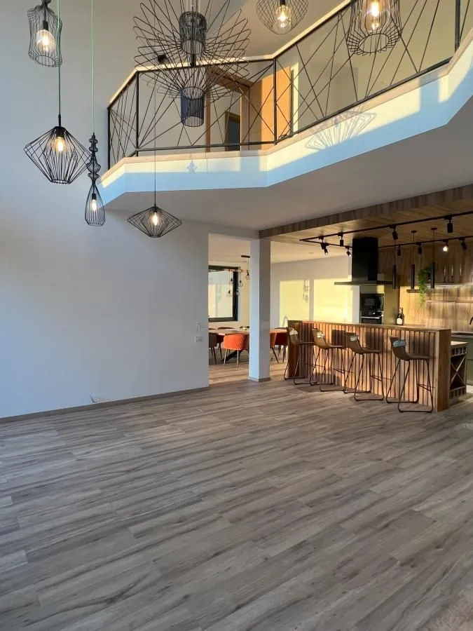 Prodaja, kuća, 317m², Kavač, Kotor