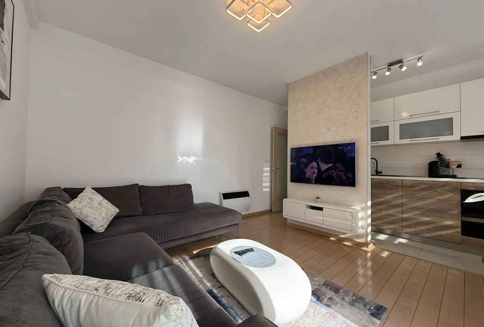 Prodaja, trosoban stan, 72m², City Kvart, Podgorica