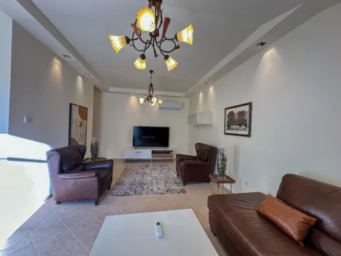 Izdavanje, trosoban stan, 114m², Momišići, Podgorica - image 3