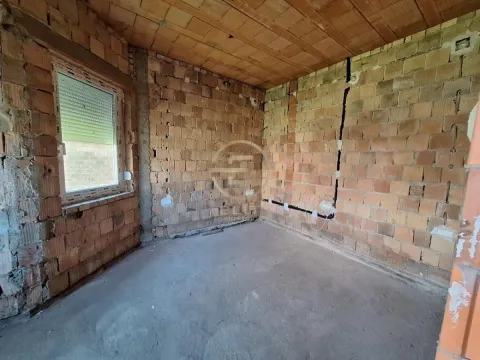 Prodaja, kuća, 360m², Veternik, Novi Sad Sve Podlokacije - image 12