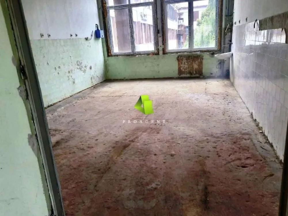 Rent, office space, 518m², Medijana, Niš