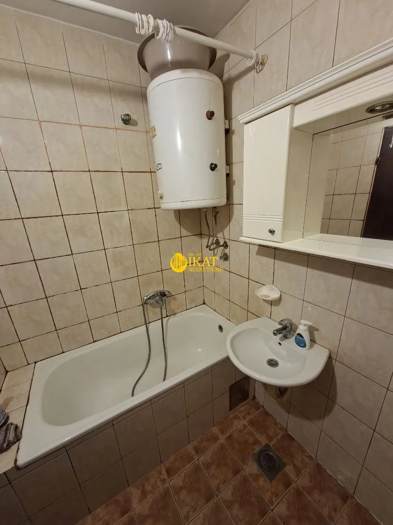 Izdavanje, dvosoban stan, 47m², Zvezdara Sve Podlokacije, Beograd