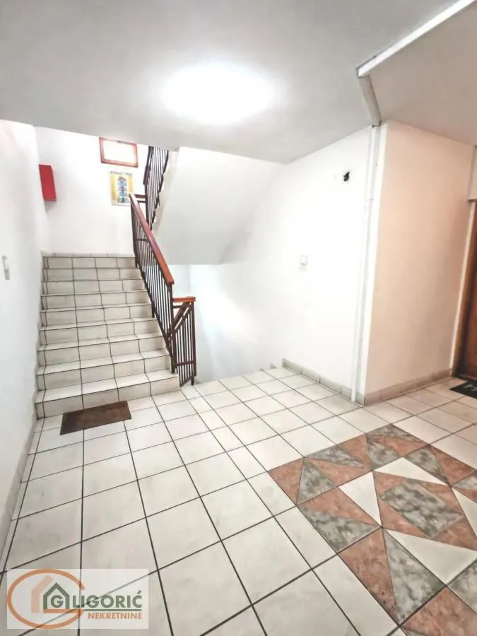 Prodaja, trosoban stan, 101m², Bogoslovija, Palilula Sve Podlokacije