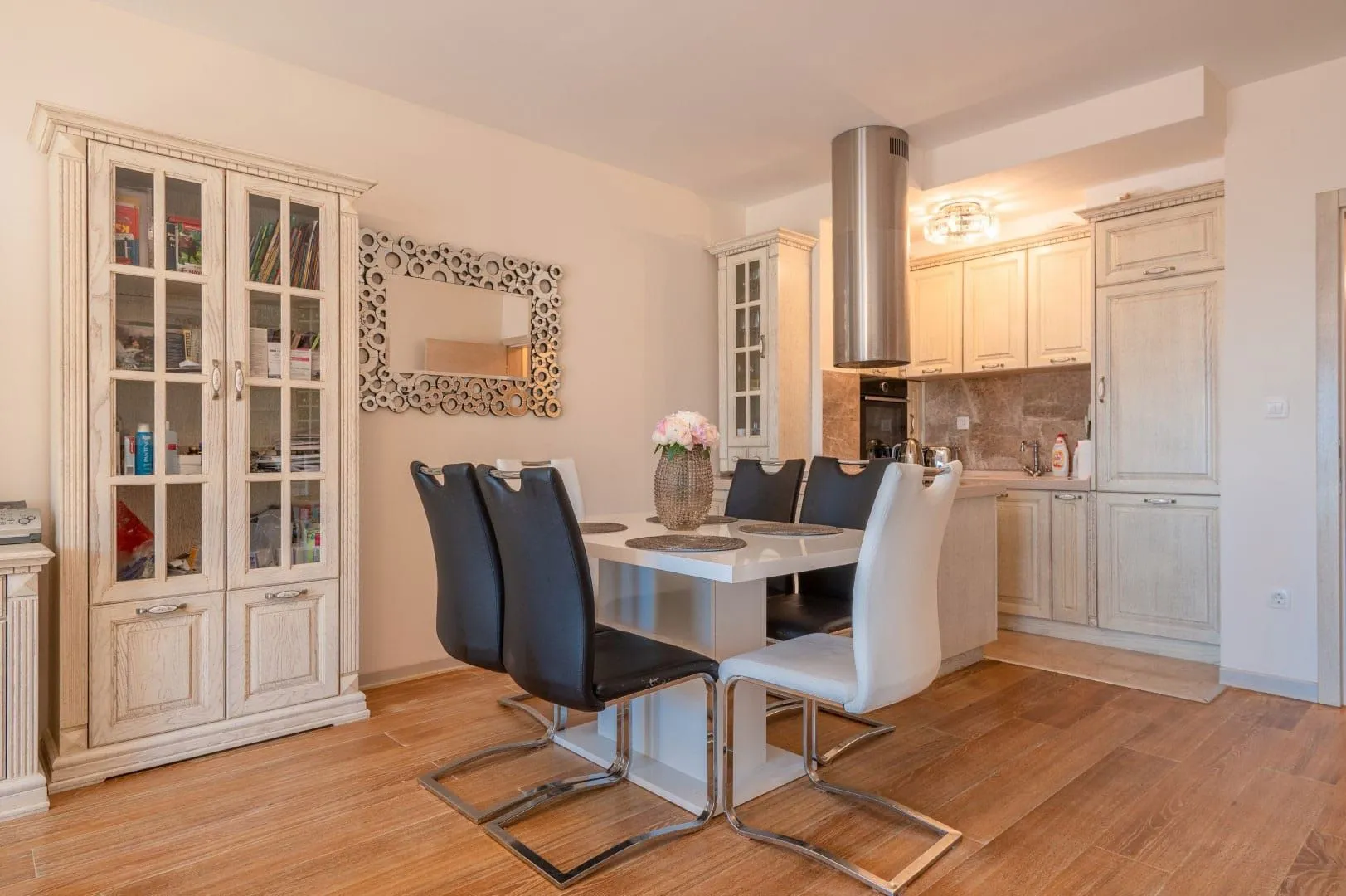 Sale, three bedroom apartment, 123m², Pržno, Budva